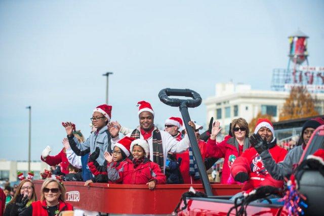 Dominion Christmas Parade 2016